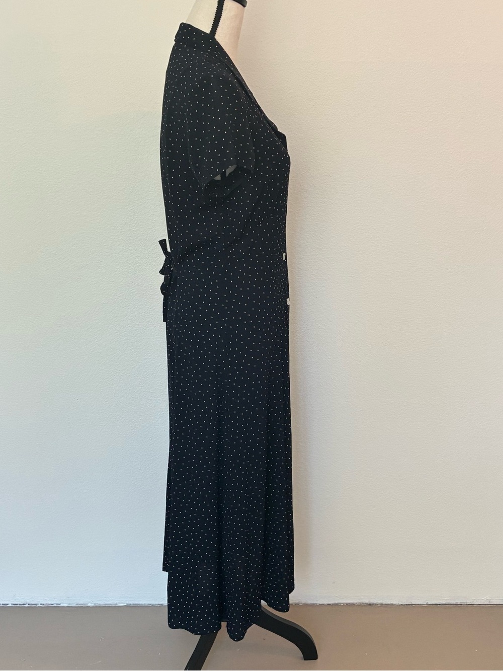 Vintage 90s Jones&Co Navy Polka Dot Midi Dress with back tie - Picture 4 of 13